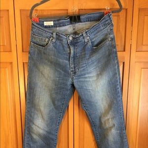 Levi’s blue jeans